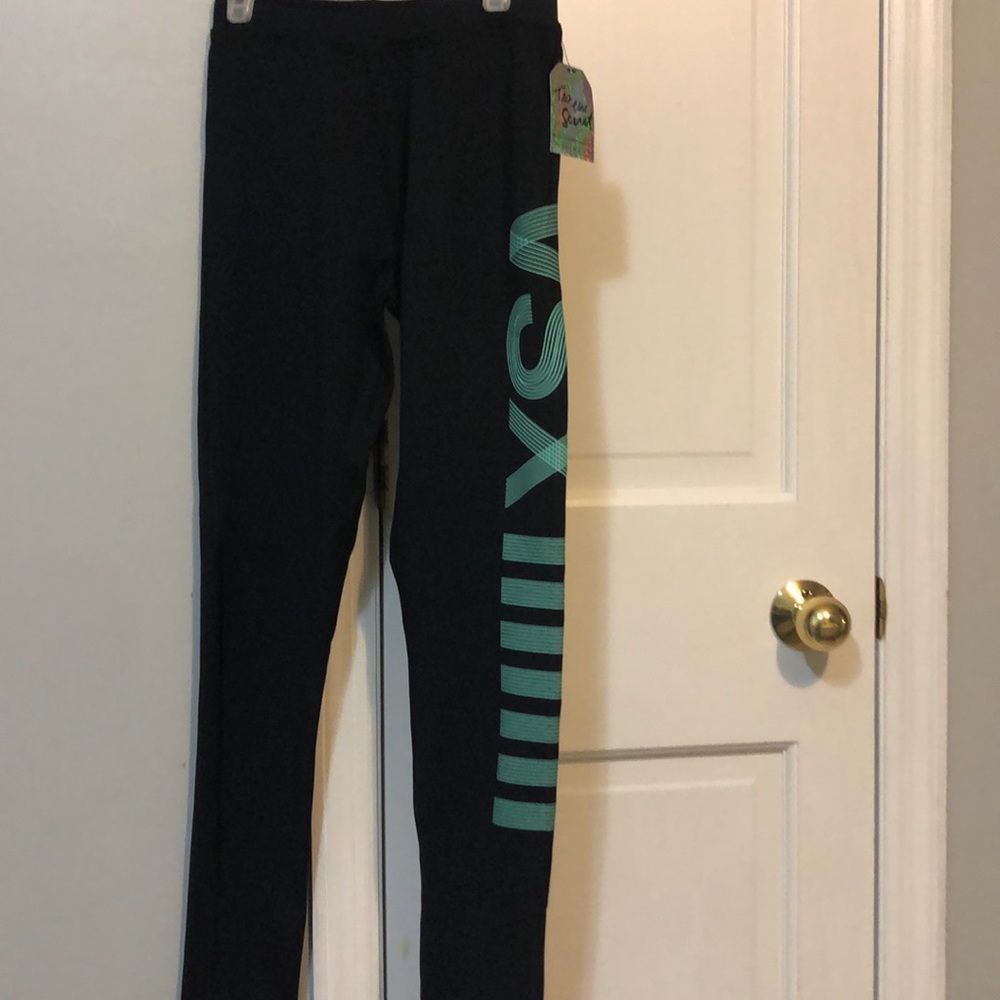 NWT Victoria’s Secret Sport Leggings